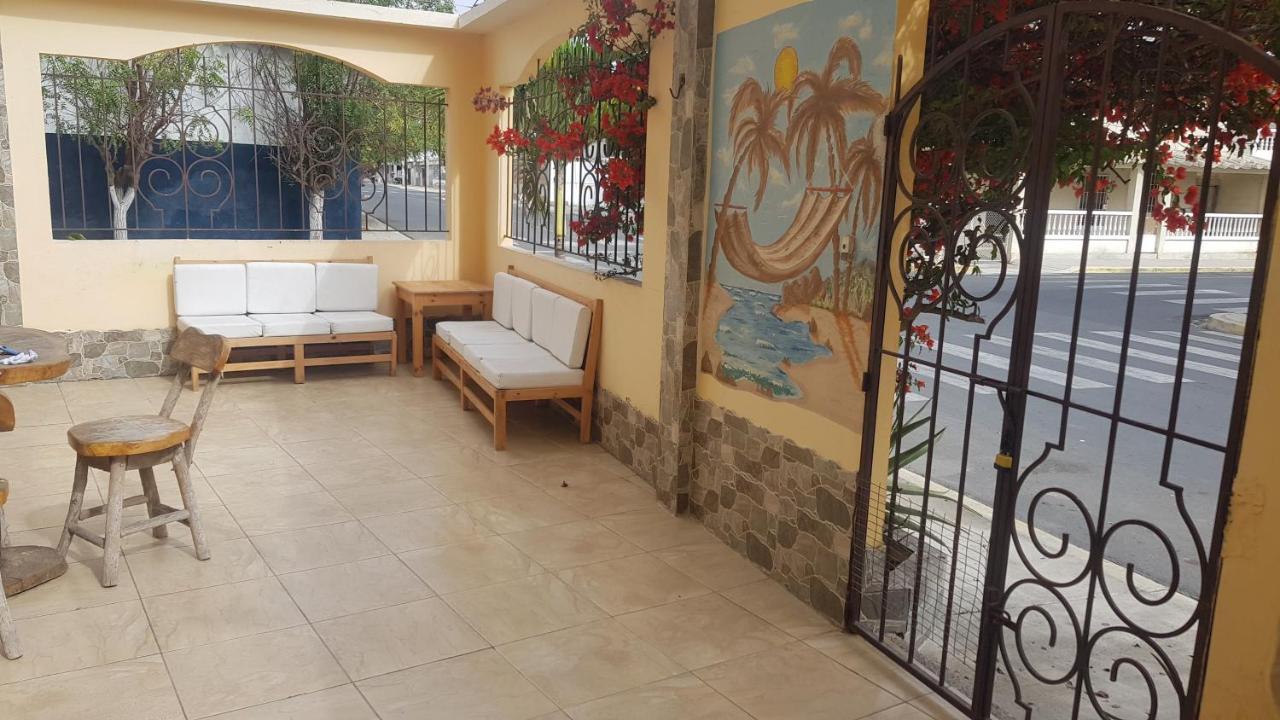 סלינאס Chaqana Hostel מראה חיצוני תמונה